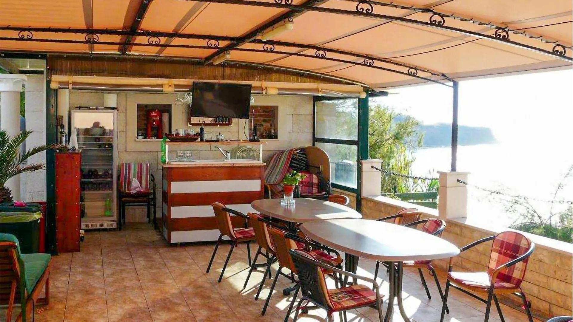 Amazing Apartment In Privlaka With Lake View  Privlaka (Zadar)